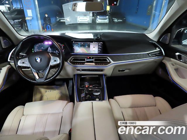 BMW X7 xDrive 40i Design Pure Excellence 7-Seater — пробег 92 600 км — фото 5 из 5