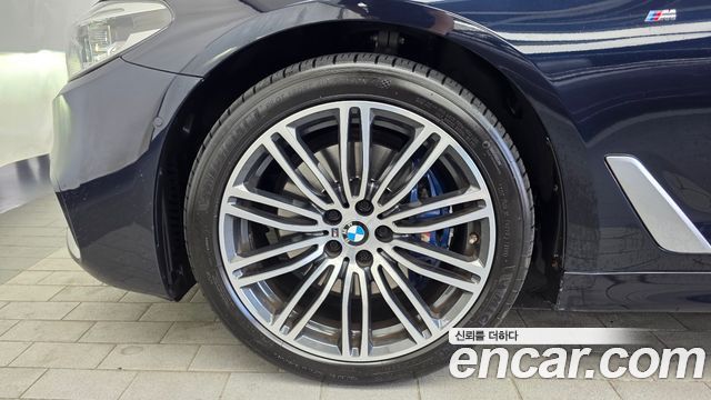 BMW 5-Series 530i xDrive M Sport Package Plus — пробег 139 848 км — фото 5 из 5