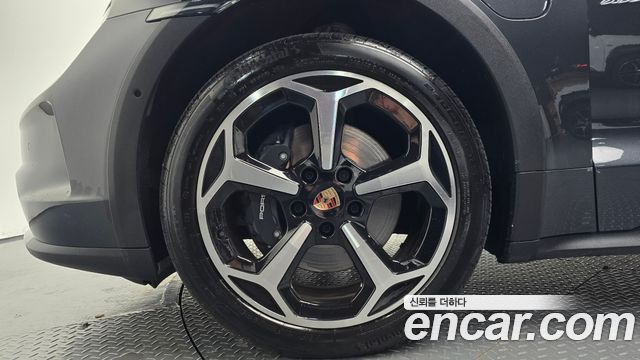 Porsche Taycan из Кореи Encar