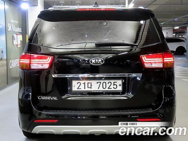 Kia Carnival из Кореи Encar