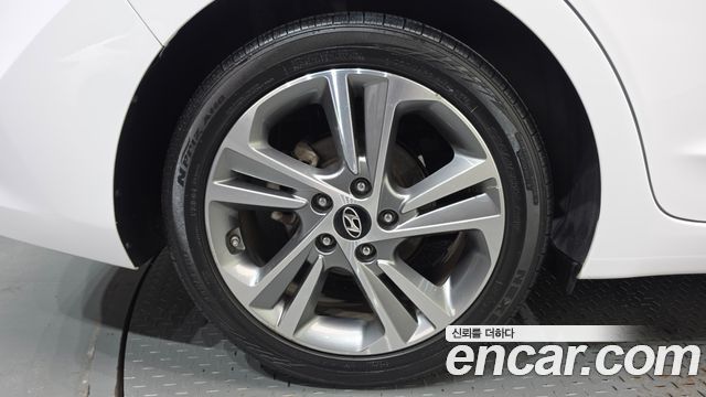 Hyundai AVANTE из Кореи Encar