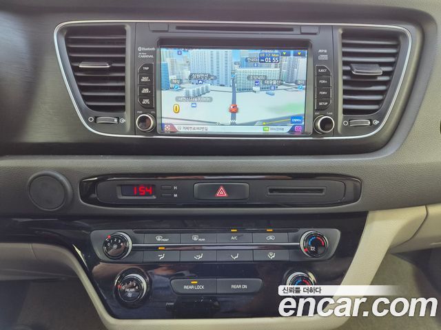 Kia Carnival 11-seater Deluxe — пробег 166 594 км — фото 5 из 5