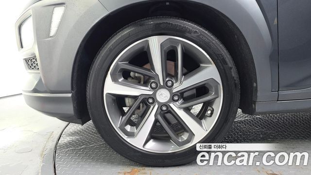 Hyundai Kona из Кореи Encar