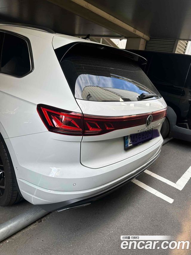 Volkswagen Touareg 3.0 TDI Prestige — пробег 12 000 км — фото 3 из 5