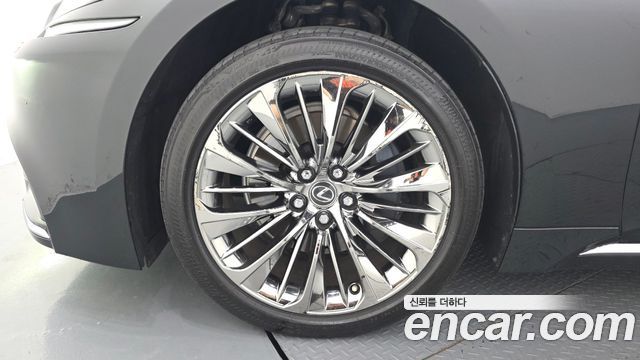 Lexus LS 3.5 Platinum AWD — пробег 99 510 км — фото 5 из 5
