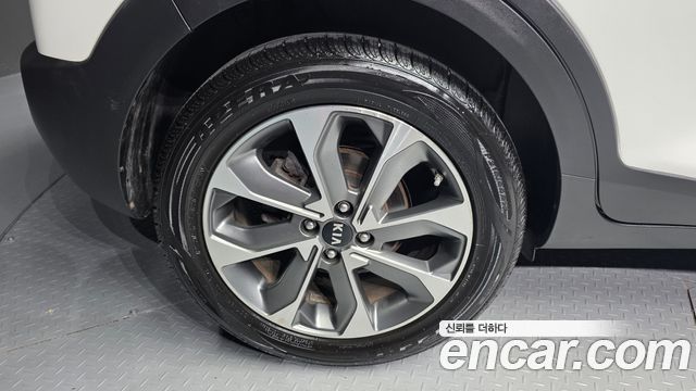 Kia Stonic из Кореи Encar