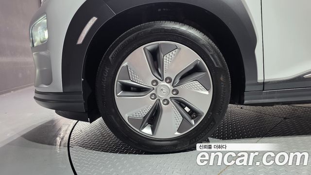 Hyundai Kona из Кореи Encar