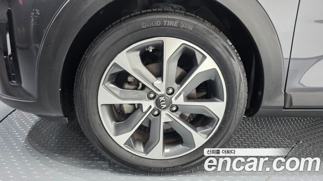 Kia Stonic из Кореи Encar