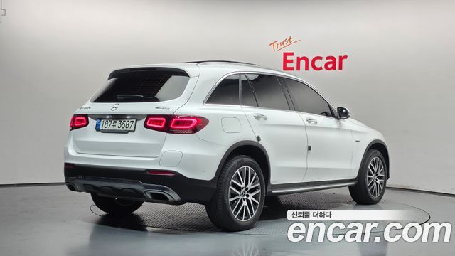 Mercedes-Benz GLC-Class GLC300e 4MATIC — пробег 32 142 км — фото 2 из 5
