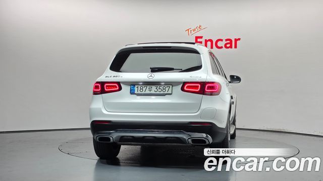 Mercedes-Benz GLC-Class GLC300e 4MATIC — пробег 32 142 км — фото 4 из 5