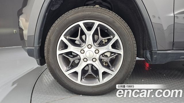 Jeep Cherokee из Кореи Encar