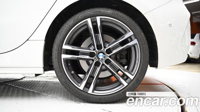 BMW 1-Series 120i M Sports — пробег 31 300 км — фото 5 из 5