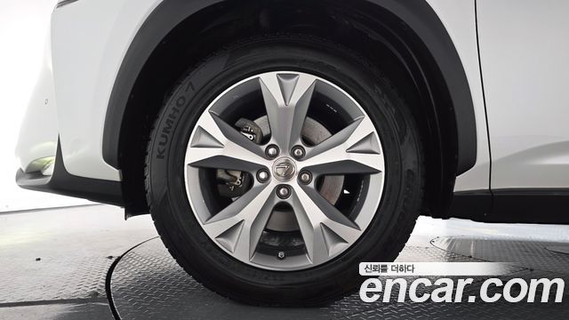 Lexus NX Executive — пробег 113 829 км — фото 5 из 5
