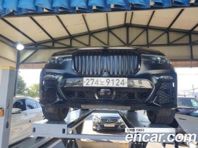 BMW X7 xDrive 30d M Sport 6 STR — пробег 75 550 км — фото 1 из 3