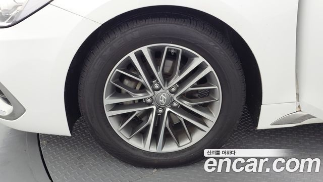 Hyundai Grandeur из Кореи Encar