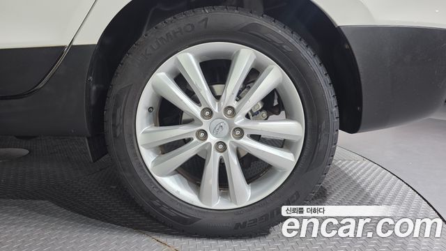 Hyundai Tucson Diesel 2WD LX20 Smart-Pack — пробег 179 279 км — фото 5 из 5