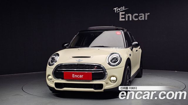 Mini Cooper 5Door Standard 3rd — пробег 145 931 км — фото 3 из 5