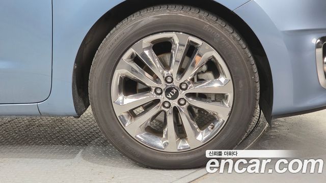 Kia Carnival из Кореи Encar