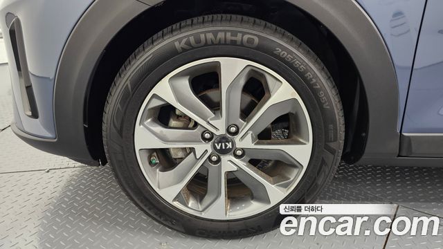 Kia Stonic из Кореи Encar