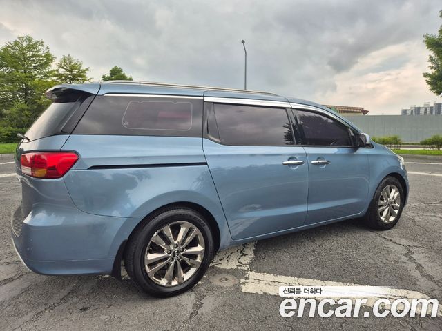 Kia Carnival из Кореи Encar
