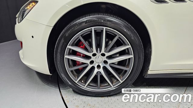 Maserati Ghibli из Кореи Encar