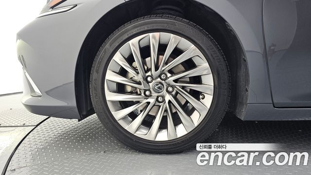 Lexus ES Executive — пробег 63 645 км — фото 5 из 5