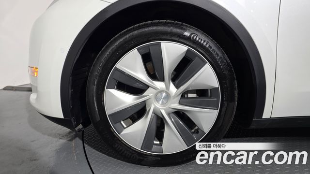 Tesla Model Y Long Range AWD — пробег 45 171 км — фото 5 из 5