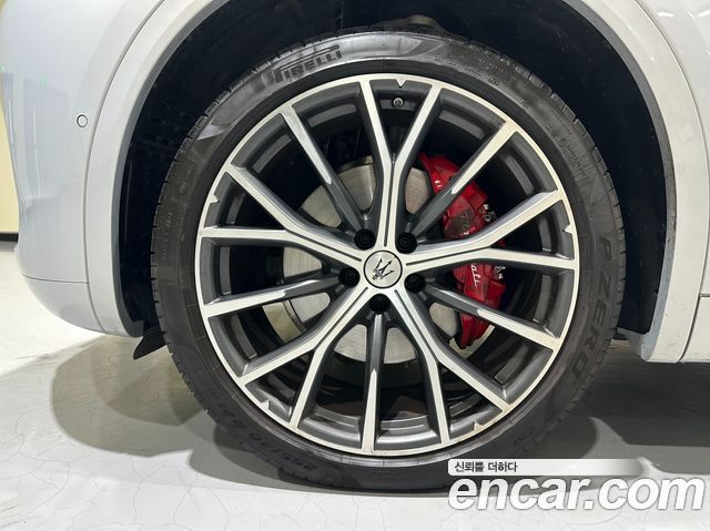 Maserati Grecale из Кореи Encar