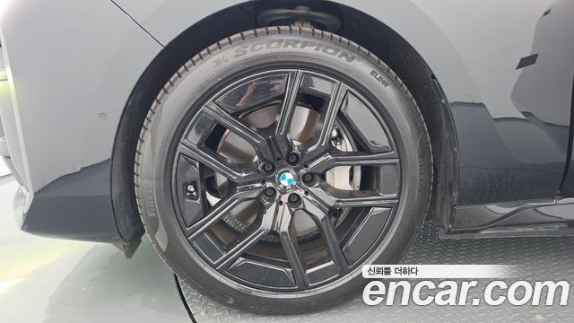 BMW i7 eDrive 50 M Sport — пробег 43 144 км — фото 5 из 5