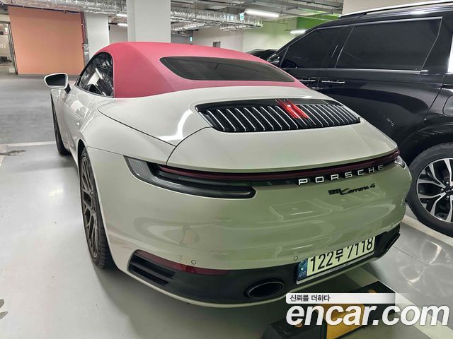 Porsche 911 Carrera 4 Cabriolet — пробег 12 500 км — фото 5 из 5