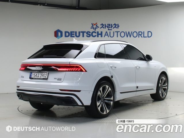 Audi Q8 55 TFSI Quattro Premium — пробег 24 973 км — фото 2 из 5