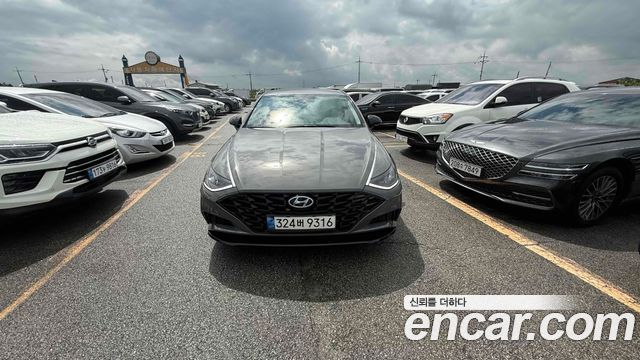 Hyundai Sonata 2.0 Premium Plus — пробег 20 345 км — фото 1 из 5