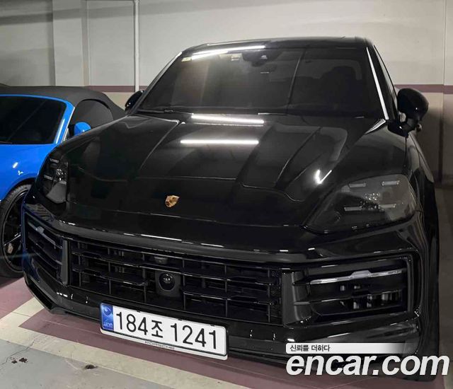 Porsche Cayenne 3.0 — пробег 10 600 км — фото 2 из 5