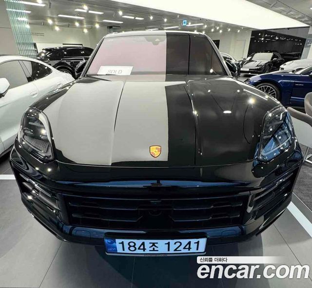 Porsche Cayenne 3.0 — пробег 10 600 км — фото 4 из 5