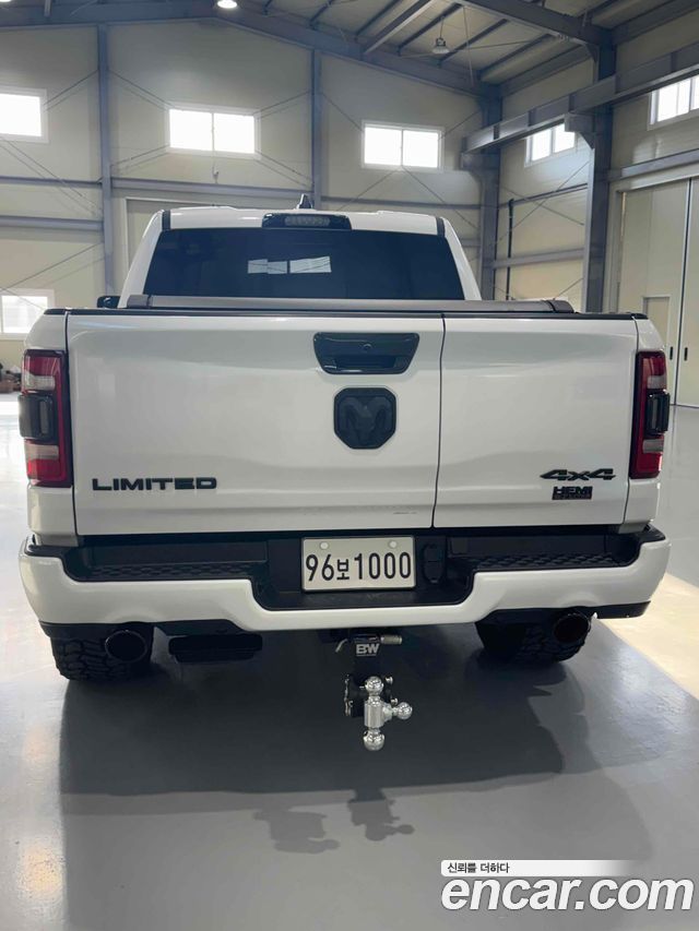 Dodge Ram Pick Up 5.7 — пробег 29 800 км — фото 4 из 5