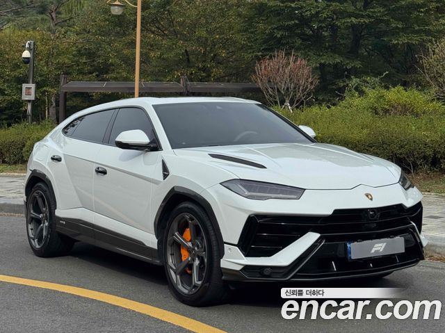 Lamborghini Urus 4.0 V8 S — пробег 14 000 км — фото 1 из 5