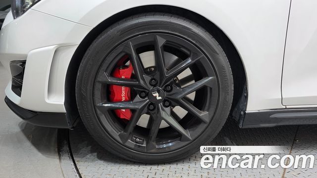 Hyundai Veloster из Кореи Encar