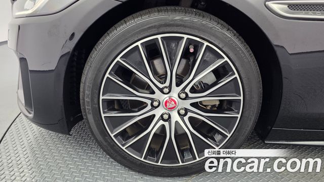 Jaguar XE из Кореи Encar