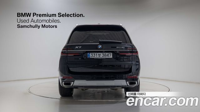 BMW X7 xDrive 40i Design Pure Excellence 6-Seater — пробег 4 600 км — фото 3 из 5