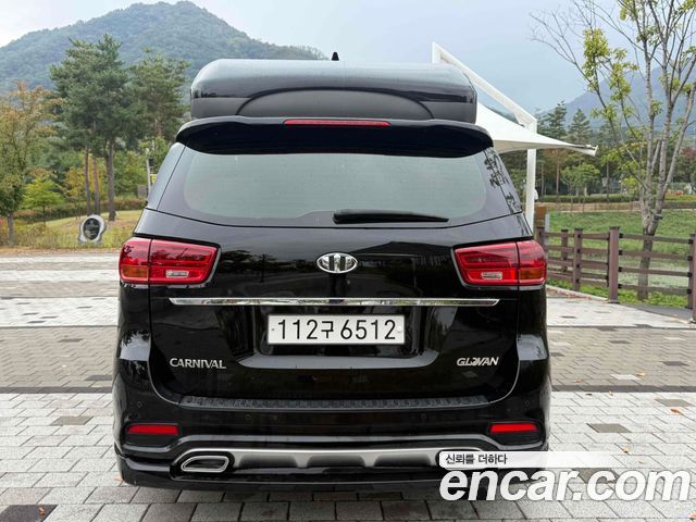 Kia Carnival из Кореи Encar