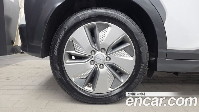 Hyundai Kona Premium — пробег 123 059 км — фото 5 из 5
