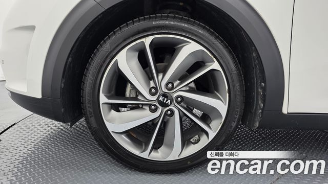 Kia Niro Noblesse — пробег 118 545 км — фото 5 из 5