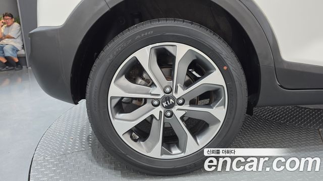 Kia Stonic из Кореи Encar