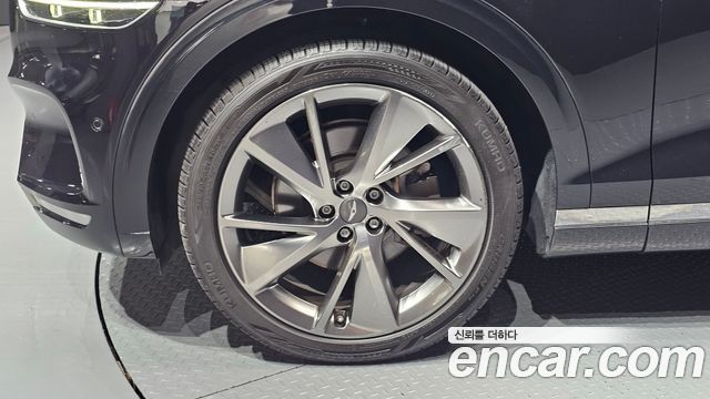 Genesis GV70 из Кореи Encar