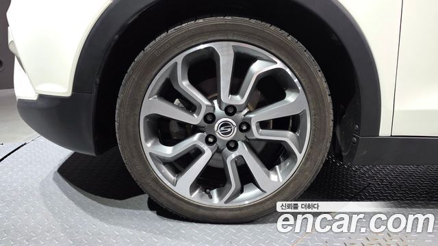 Ssangyong TIBOLI из Кореи Encar