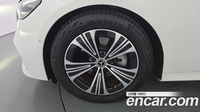 Mercedes-Benz E-Class из Кореи Encar