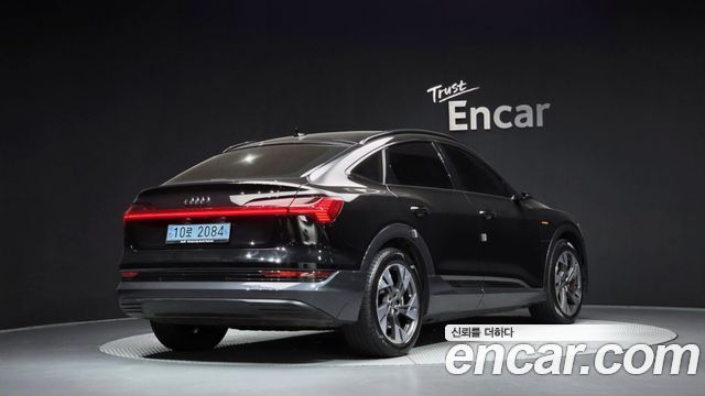 Audi e-tron 50 Quattro Sportback — пробег 75 472 км — фото 2 из 5