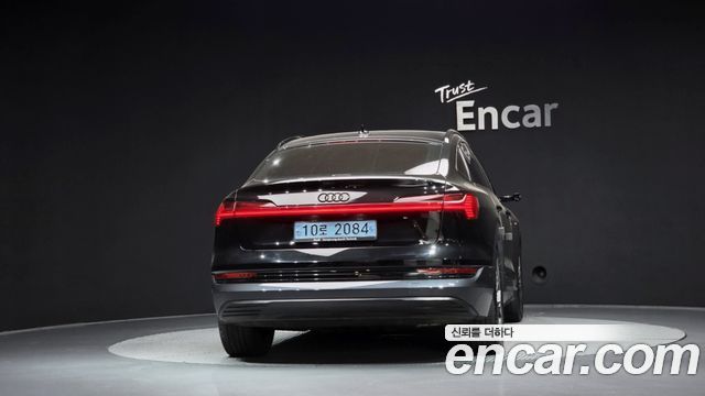 Audi e-tron 50 Quattro Sportback — пробег 75 472 км — фото 4 из 5