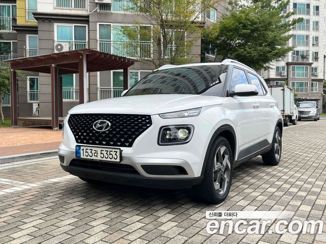 Hyundai Venue 1.6 Flux — пробег 16 864 км — фото 1 из 5