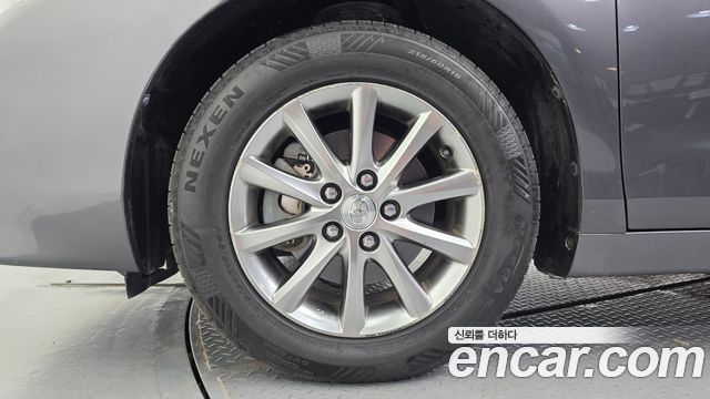 Toyota Camry Hybrid — пробег 76 313 км — фото 5 из 5